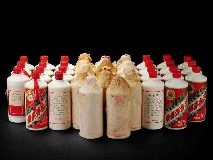 黄石港日照岚山回收酒价格哪里回收(附近上门回收茅台酒）?